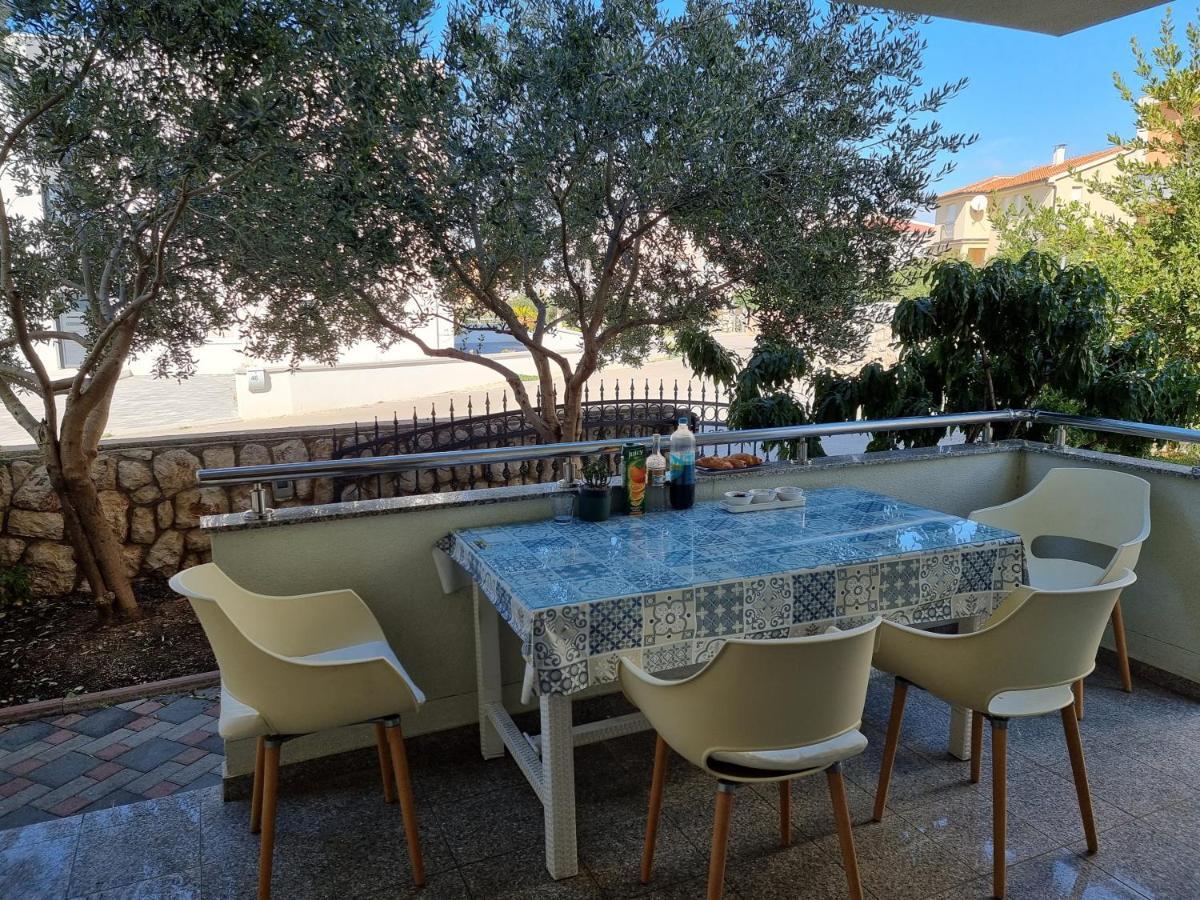 The Golden Grotto Apartments Novalja Exterior foto