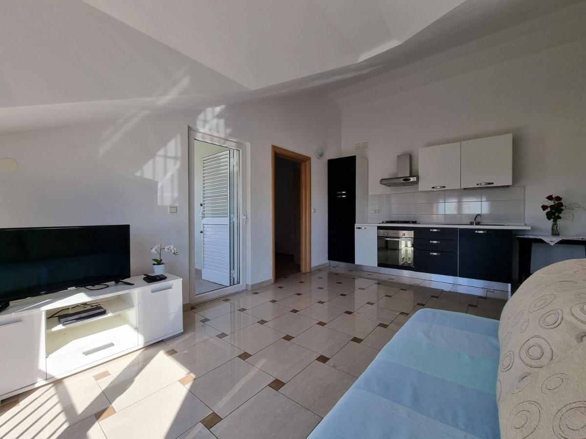 The Golden Grotto Apartments Novalja Exterior foto