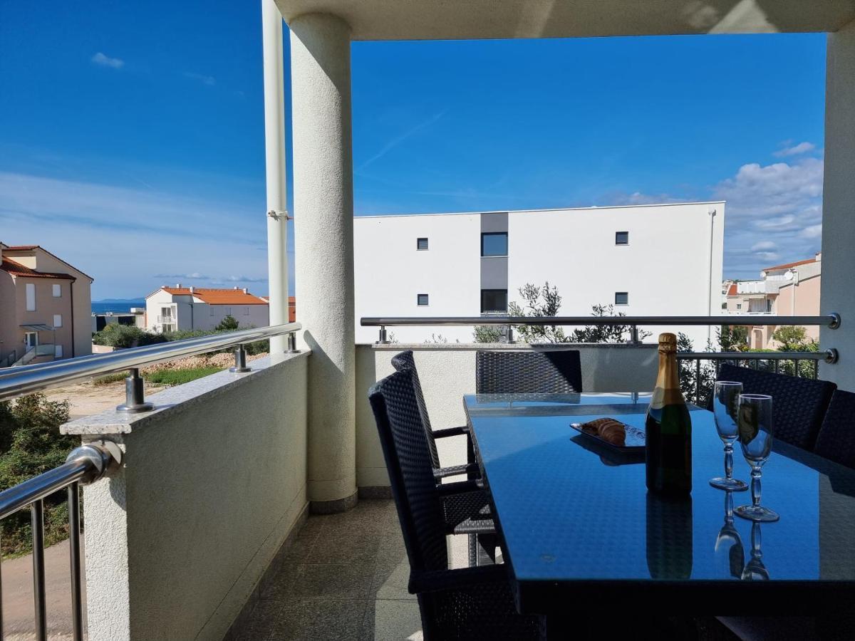 The Golden Grotto Apartments Novalja Exterior foto